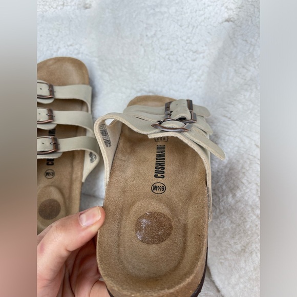 Women's Beige Sandals Cushionaire Women's Lela Cork footbed Sandal with +Comfort - Picture 9 of 10